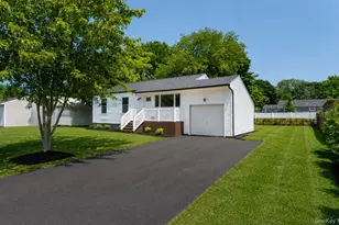 743 Hoffman Ave, Bellport, NY 11713 - Photo 2