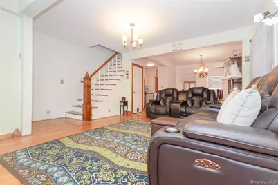 2036 Hobart Avenue, Bronx, NY 10461 - Photo 10