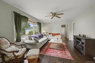 257 Elizabeth Ave, Holbrook, NY 11741 - Photo 8