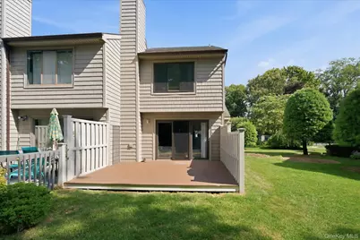 112 Beecher Avenue Extension, East Islip, NY 11730 - Photo 16