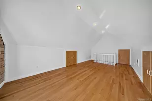 4619 Iris Ln, Great Neck, NY 11020 - Photo 26