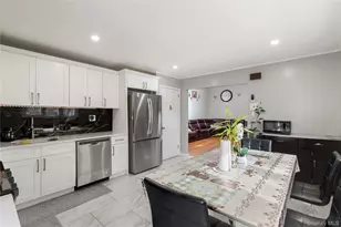 92 W 21st St, Deer Park, NY 11729 - Photo 10