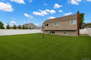92 W 21st St, Deer Park, NY 11729 - Photo 2