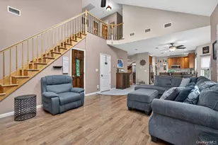 43 Greenwich Ave, Central Valley, NY 10917 - Photo 4