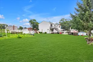 583 N Erie Ave, Lindenhurst, NY 11757 - Photo 22