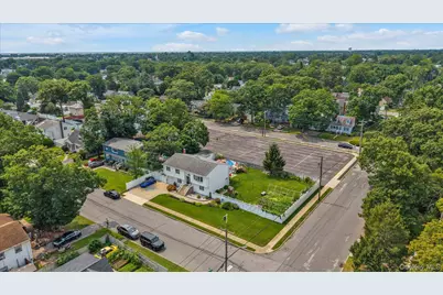 583 N Erie Avenue, Lindenhurst, NY 11757 - Photo 24