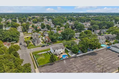 583 N Erie Avenue, Lindenhurst, NY 11757 - Photo 26