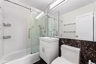 201 E 28th Street #16AB, New York (Manhattan), NY 10027 - Photo 26