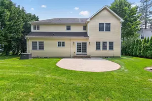 136 Circle Dr, Roslyn Heights, NY 11577 - Photo 18
