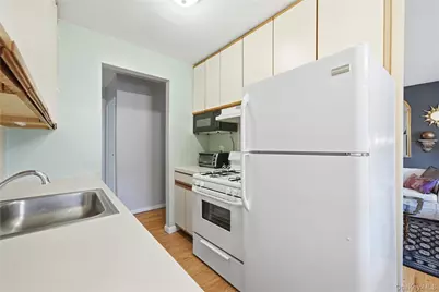 297 Merrick Road #D 1, Amityville, NY 11701 - Photo 10