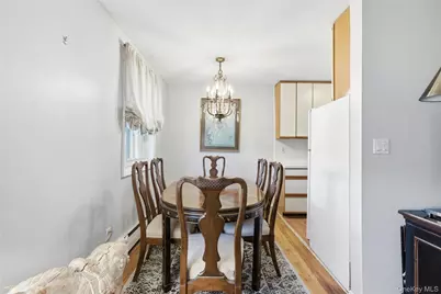 297 Merrick Road #D 1, Amityville, NY 11701 - Photo 8
