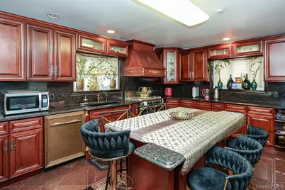 265-04 79th Avenue, Glen Oaks, NY 11004 - Photo 14