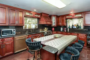 265-04 79th Ave, Glen Oaks, NY 11004 - Photo 14