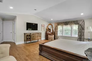 7 Dorm Ct, East Setauket, NY 11733 - Photo 38