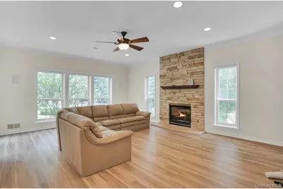 7 Dorm Court, East Setauket, NY 11733 - Photo 16