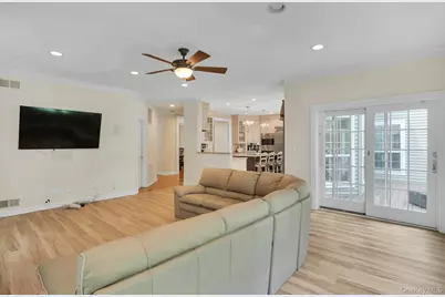 7 Dorm Court, East Setauket, NY 11733 - Photo 18
