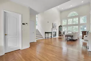 7 Dorm Ct, East Setauket, NY 11733 - Photo 6