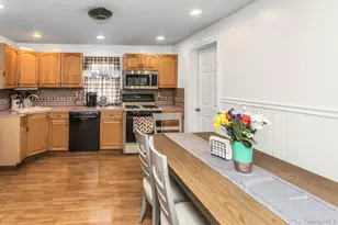 130 E Fairview Ave, Valley Stream, NY 11580 - Photo 8