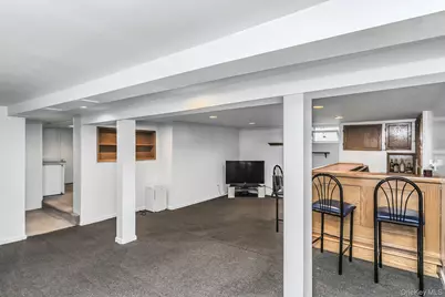 130 E Fairview Avenue, Valley Stream, NY 11580 - Photo 26