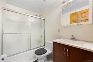 58-11 183rd St, Fresh Meadows, NY 11365 - Photo 8