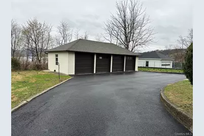 320 Simpson Place, Peekskill, NY 10566 - Photo 14