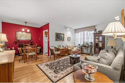 74 Edwards Street #2B, Roslyn Heights, NY 11577 - Photo 4