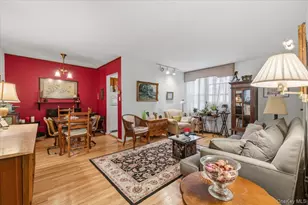 74 Edwards St, Roslyn Heights, NY 11577 - Photo 4