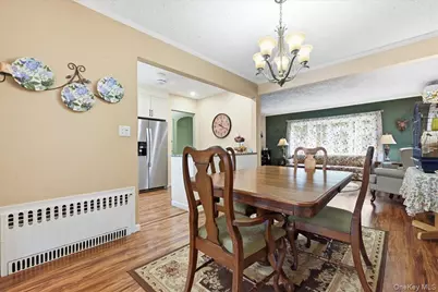 166 Beech Street, Floral Park, NY 11001 - Photo 8