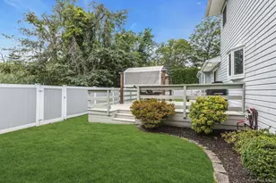 100 Middlesex Ave, Oakdale, NY 11769 - Photo 32