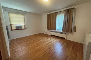 12 Smith St, Glen Cove, NY 11542 - Photo 2