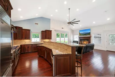 2553 Motor Parkway, Ronkonkoma, NY 11779 - Photo 8