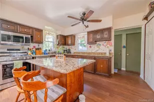 5 Cedar Grove Terrace, Middle Island, NY 11953 - Photo 8