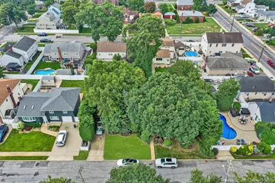 709 Clinton Street, Bellmore, NY 11710 - Photo 16