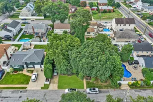 709 Clinton St, Bellmore, NY 11710 - Photo 16