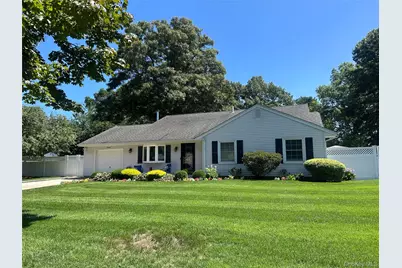 19 Sandpiper Lane, Coram, NY 11727 - Photo 24