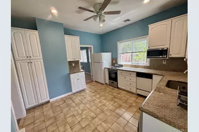 42 Bella Vista Avenue, Glen Head, NY 11542 - Photo 2
