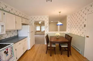 179 Ventry Ct, Ridge, NY 11961 - Photo 4