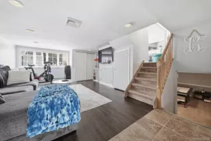 422 Park Ln, Massapequa Park, NY 11762 - Photo 16