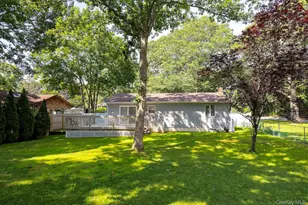 18 Easterly Rd, Hampton Bays, NY 11946 - Photo 14