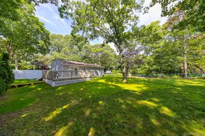 18 Easterly Road, Hampton Bays, NY 11946 - Photo 12