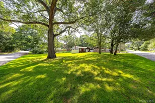 18 Easterly Rd, Hampton Bays, NY 11946 - Photo 20