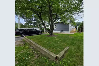 309-15 Fanning Boulevard, Riverhead, NY 11901 - Photo 4