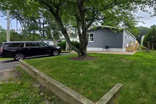 309-15 Fanning Blvd, Riverhead, NY 11901 - Photo 4
