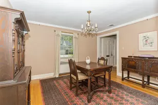 8 Orchid St, Floral Park, NY 11001 - Photo 6
