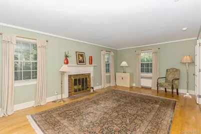8 Orchid Street, Floral Park, NY 11001 - Photo 2