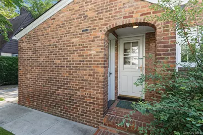 8 Orchid Street, Floral Park, NY 11001 - Photo 24