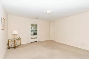 8 Orchid St, Floral Park, NY 11001 - Photo 14