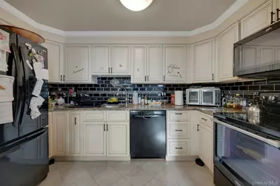 162 Woodland Avenue, New Rochelle, NY 10805 - Photo 20