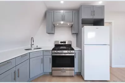8566 151st Street #Apt. 3, Jamaica, NY 11432 - Photo 4
