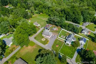 38 W Taconic Rd, Wappingers Falls, NY 12590 - Photo 2